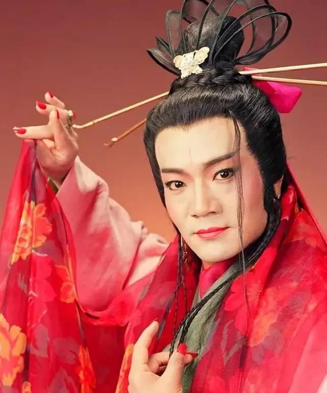 "Đông Phương Bất Bại" khiến ông trùm TVB sượng trân 10 phút trước mặt 100 đồng nghiệp k11 17436245909691858683845 1743642587998 17436425889051013086376