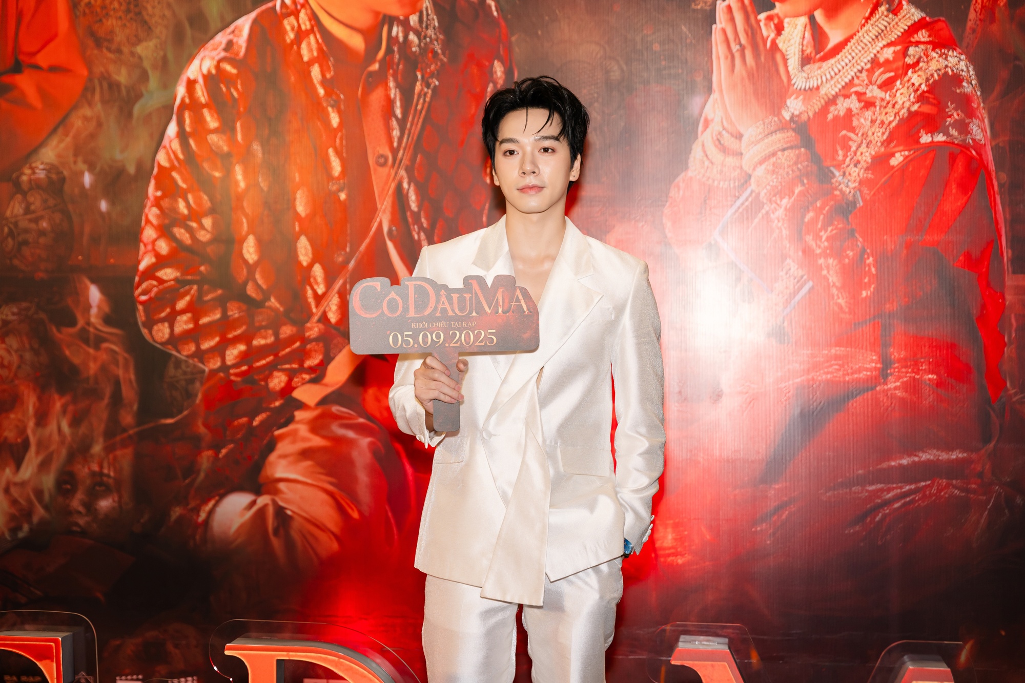 Thảm đỏ hot nhất hôm nay: Lý Hải - Minh Hà xuất hiện theo cách không ngờ, 1 mỹ nhân hở bạo ác liệt giật hết spotlight- Ảnh 9.