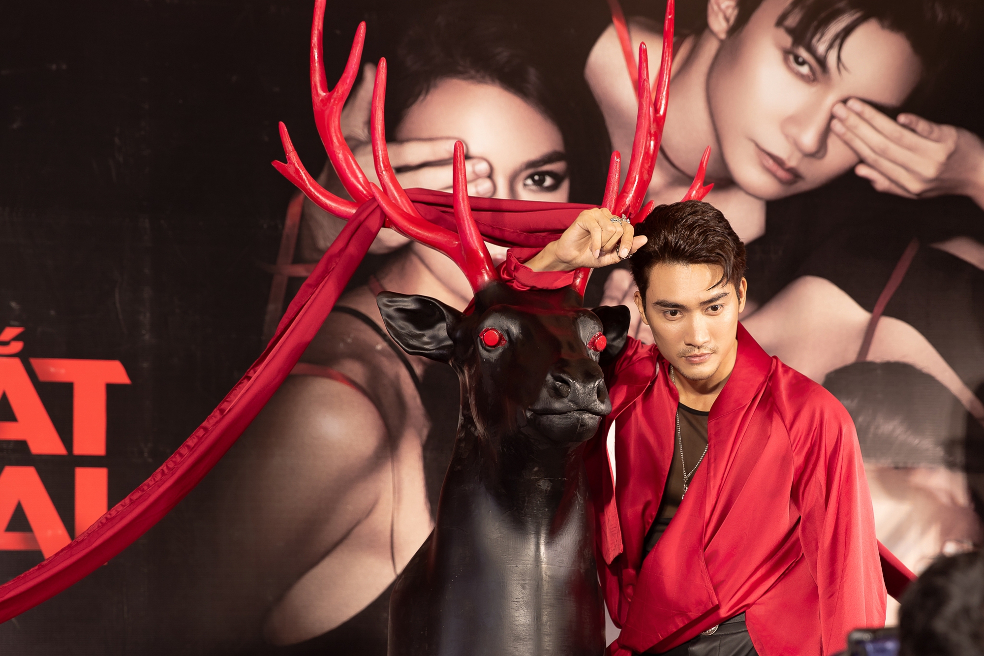 Vbiz có 1 mỹ nhân cứ xuất hiện là biến thảm đỏ thành kiệt tác, đẹp sang quá thể nhìn lóa cả mắt- Ảnh 4. Vbiz có 1 mỹ nhân cứ xuất hiện là biến thảm đỏ thành kiệt tác, đẹp sang quá thể nhìn lóa cả mắt- Ảnh 4.