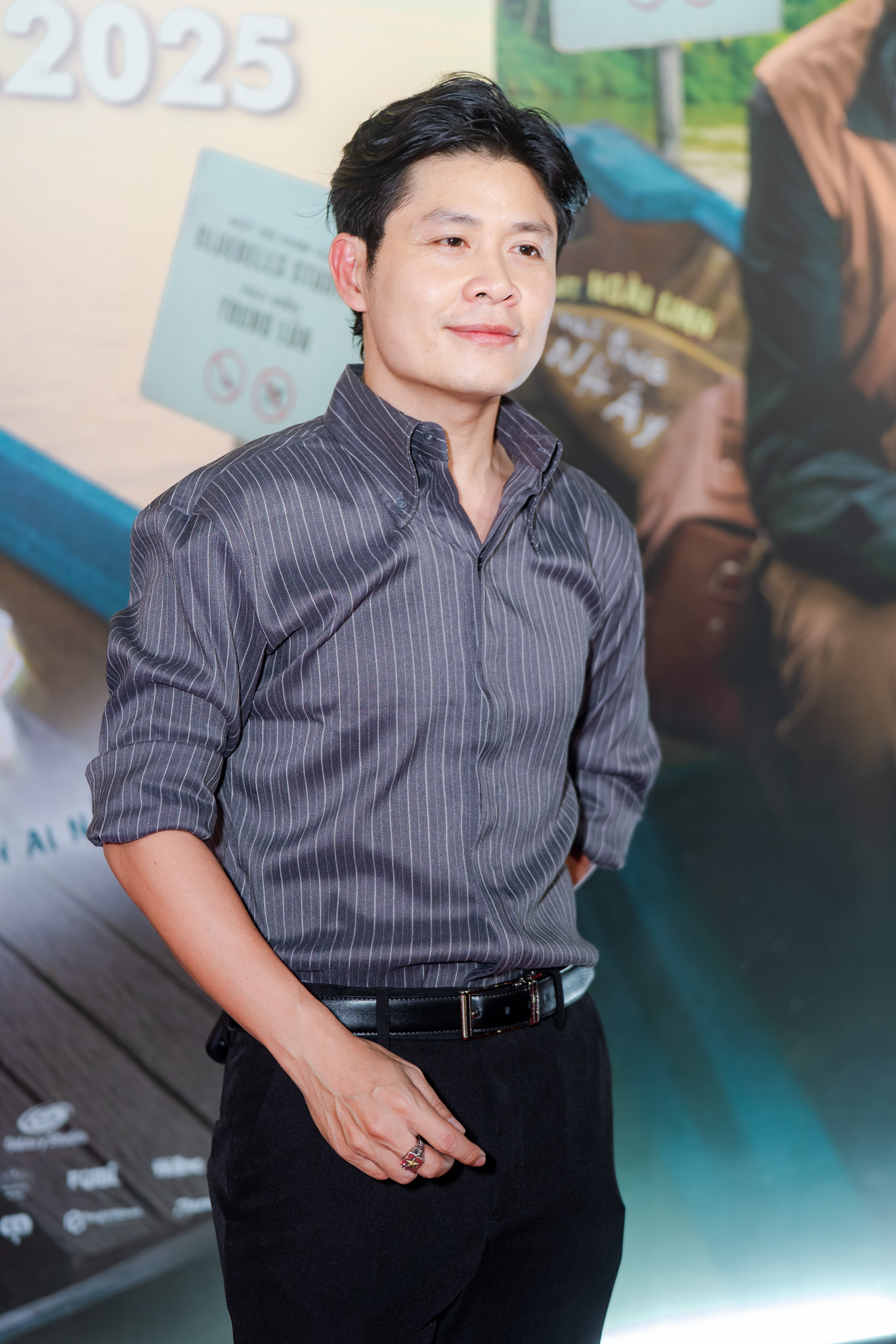 Thảm đỏ hot nhất hôm nay: Nghệ sĩ Hoài Linh lộ diện mạo khác lạ, 1 nhân vật đeo 100 cây vàng khiến ai cũng sốc- Ảnh 11. Thảm đỏ hot nhất hôm nay: Nghệ sĩ Hoài Linh lộ diện mạo khác lạ, 1 nhân vật đeo 100 cây vàng khiến ai cũng sốc- Ảnh 11.