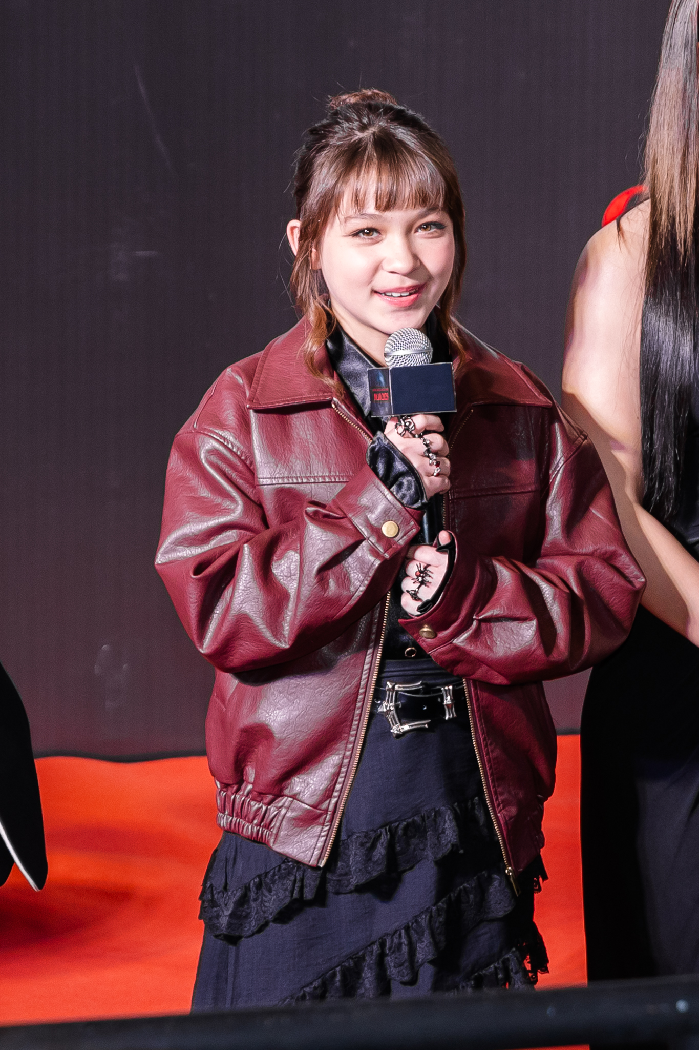 Clip hot: Nam thần Thái Lan đẹp quá mức chịu đựng khi tới Việt Nam, bắt trend nhạc Việt bùng nổ MXH- Ảnh 7. Clip hot: Nam thần Thái Lan đẹp quá mức chịu đựng khi tới Việt Nam, bắt trend nhạc Việt bùng nổ MXH- Ảnh 7.