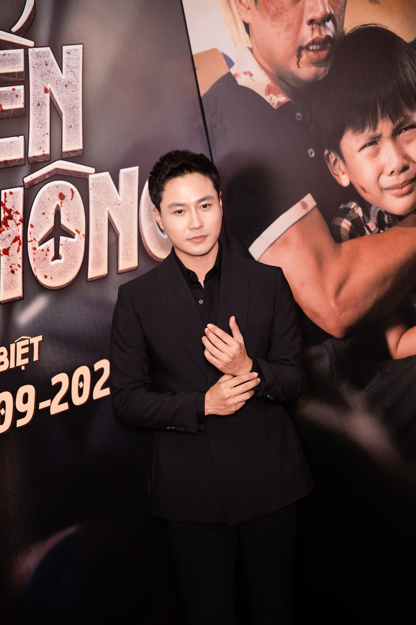 Cảnh vệ hàng không hot nhất Việt Nam hiện tại: Body đẹp nức nở, chị em xếp hàng đòi bay cùng- Ảnh 6.