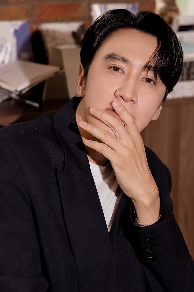 Lee Kwang Soo: Làm việc với ekip Việt Nam, tôi cảm nhận và học hỏi được 1 điều- Ảnh 3. Lee Kwang Soo: Làm việc với ekip Việt Nam, tôi cảm nhận và học hỏi được 1 điều- Ảnh 3.