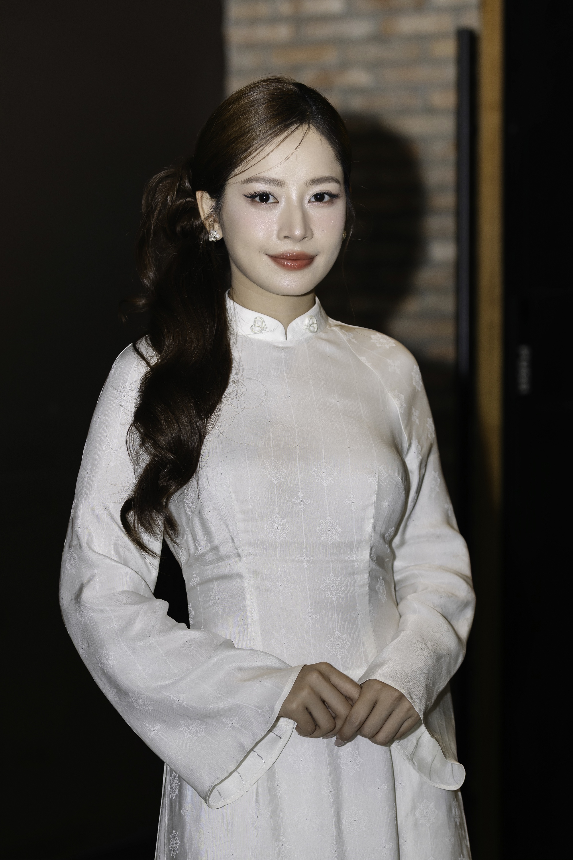 Chi Pu, Tiểu Vy, MONO... chia sẻ mất mát với Hòa Minzy giữa sự kiện, nữ ca sĩ bật khóc trong vòng tay gia đình Hoa Dâm Bụt- Ảnh 11. Chi Pu, Tiểu Vy, MONO... chia sẻ mất mát với Hòa Minzy giữa sự kiện, nữ ca sĩ bật khóc trong vòng tay gia đình Hoa Dâm Bụt- Ảnh 11.