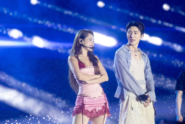 Không thể tin được: Chi Pu kết hợp B.I, tạo nên màn trình diễn đỉnh nhất WATERBOMB HOCHIMINH!- Ảnh 11.