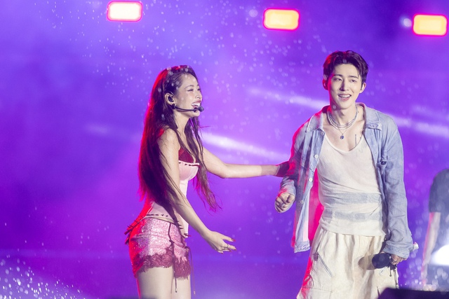 Không thể tin được: Chi Pu kết hợp B.I, tạo nên màn trình diễn đỉnh nhất WATERBOMB HOCHIMINH!- Ảnh 10.