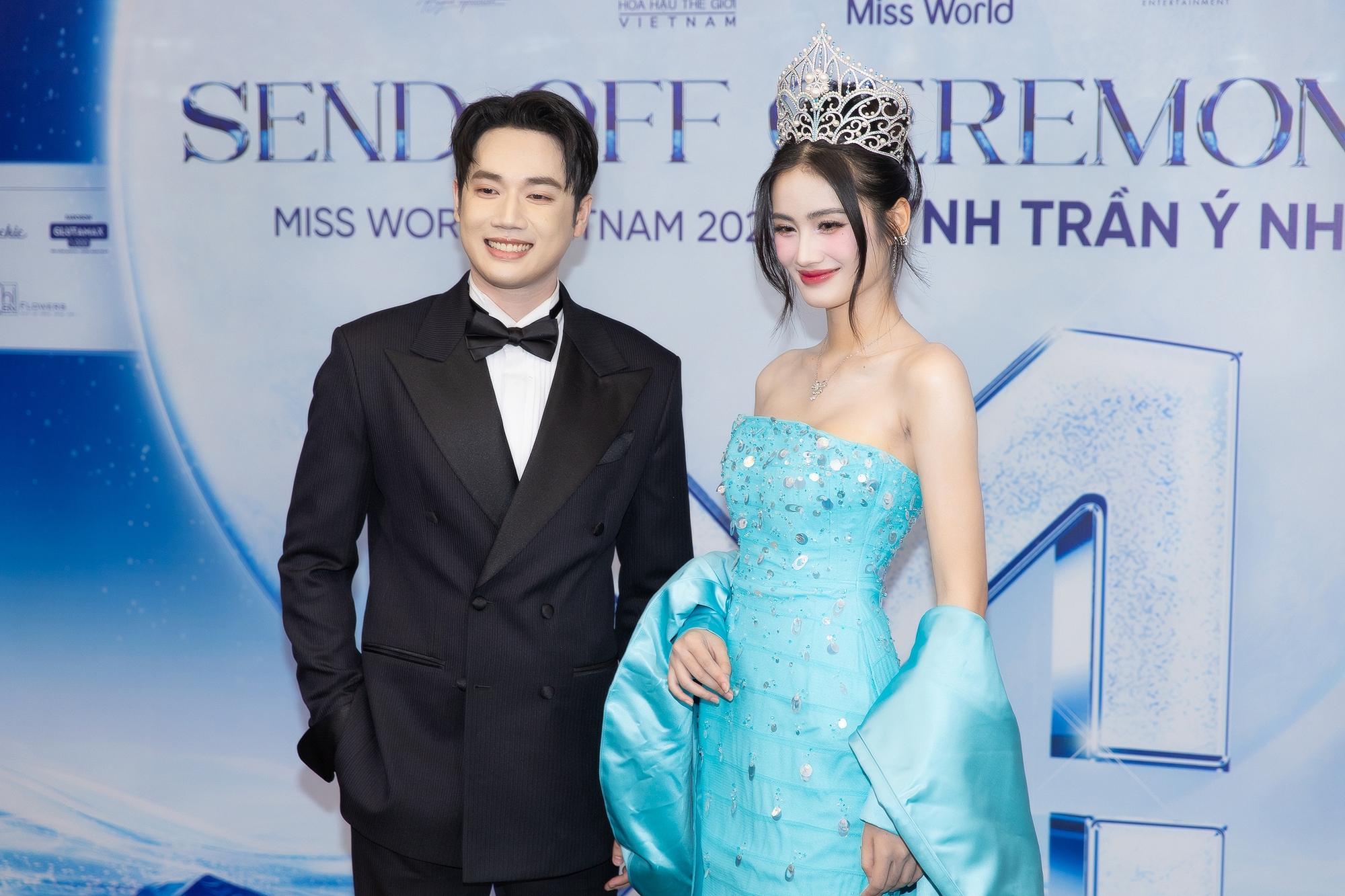 Thảm đỏ hot hôm nay: Tiểu Vy - Quế Anh lên đồ hở đọ sắc căng, Ý Nhi chiếm spotlight trong ngày vắng bạn trai- Ảnh 11.