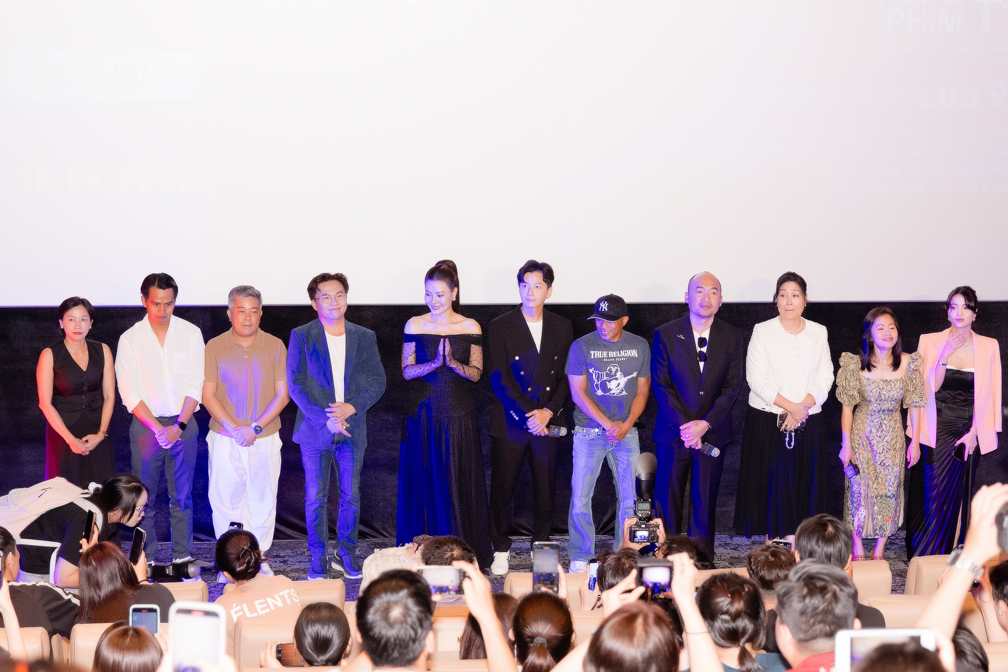 Nhan sắc gây sốc của mỹ nam hack tuổi đỉnh nhất Vbiz, U40 mà như mới đôi mươi- Ảnh 8.