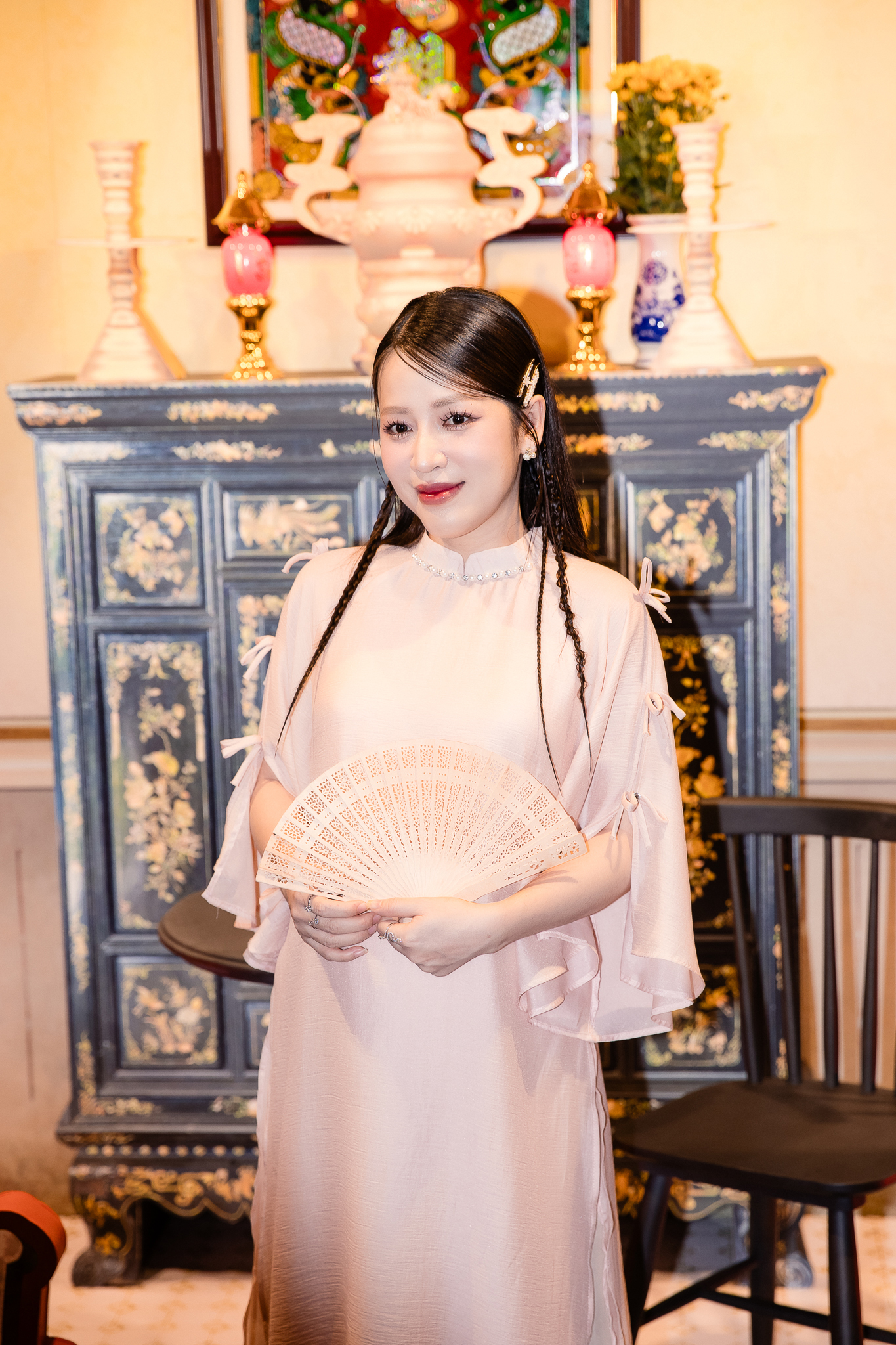 1 sao nữ Vbiz khoe visual đỉnh chóp khi mang bầu, dân tình nô nức