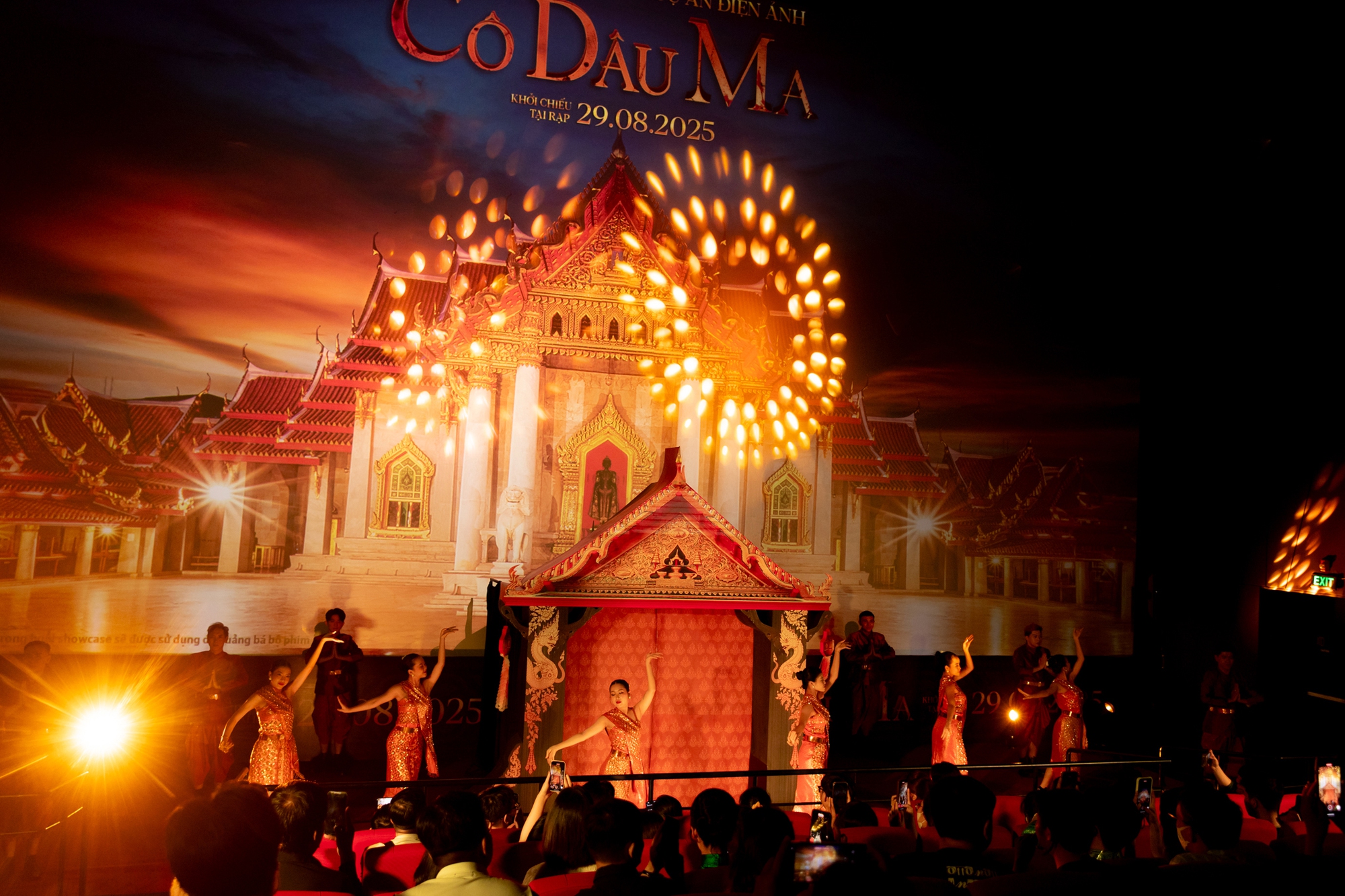 Đám cưới đang viral khắp MXH: Cô dâu đẹp đến nghẹt thở, chú rể là thiếu gia siêu giàu thấy mà ham- Ảnh 13.