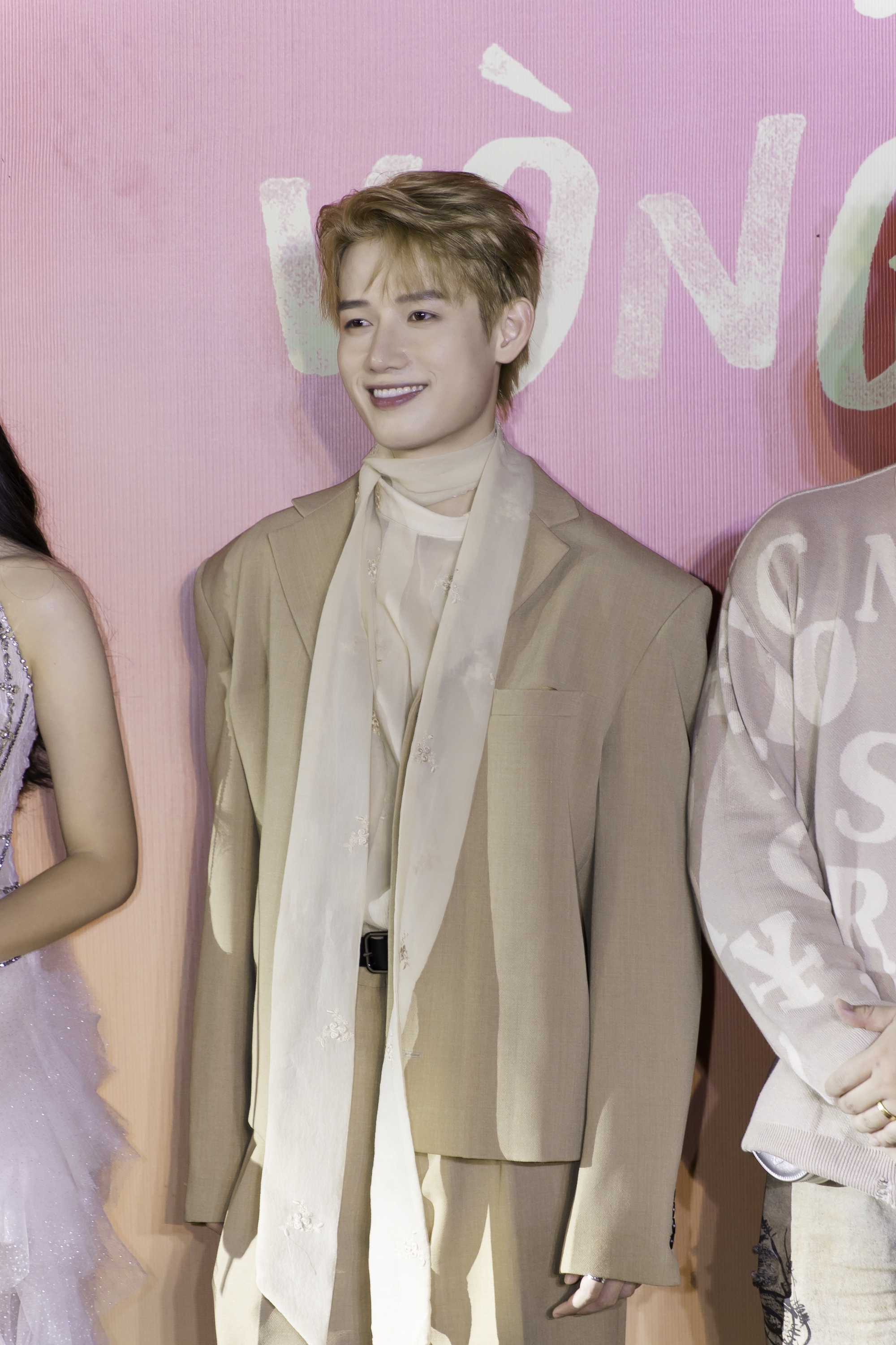 Thảm đỏ hot nhất hôm nay: “Mẹ 4 con” Minh Hà vẫn đẹp như thiếu nữ, mỹ nhân 17 tuổi thua Hoa hậu mỗi cái vương miện- Ảnh 15.