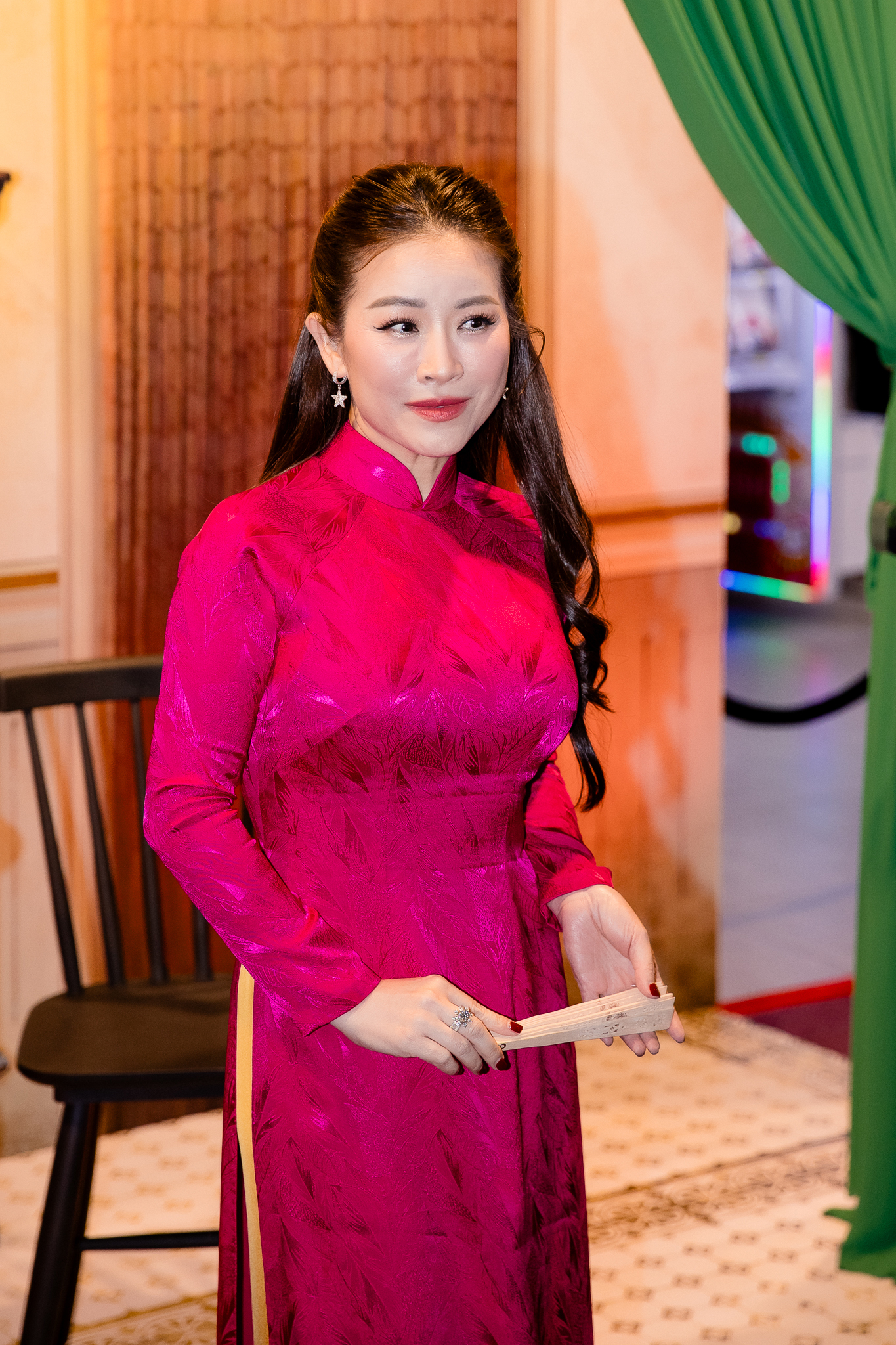 1 sao nữ Vbiz khoe visual đỉnh chóp khi mang bầu, dân tình nô nức