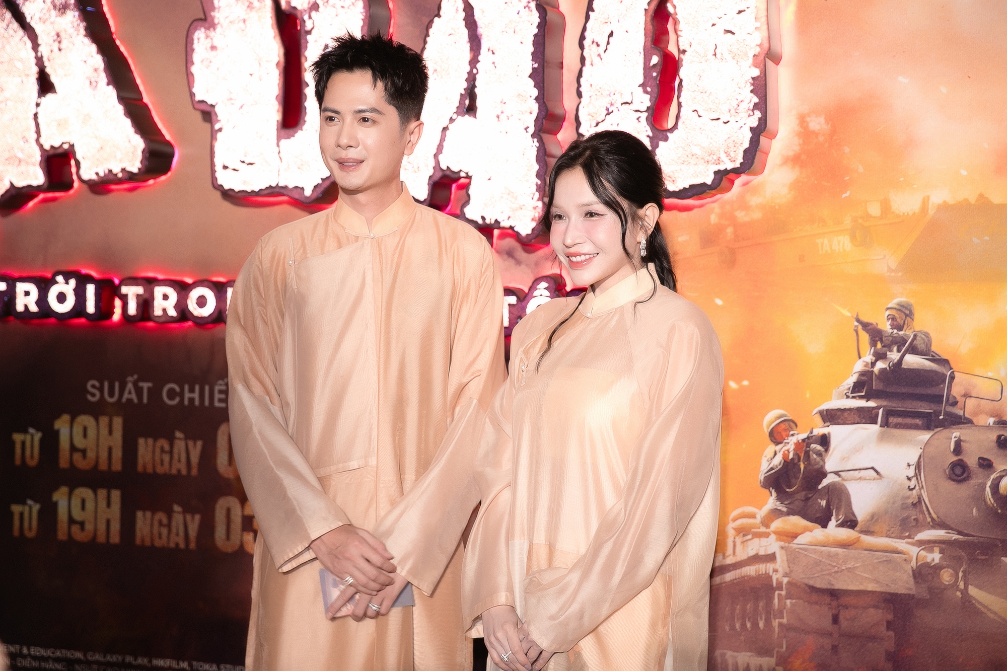 Tóm dính cặp đôi Vbiz ngầm công khai tình cảm trước hàng trăm người, để lộ bằng chứng khó chối cãi- Ảnh 1.