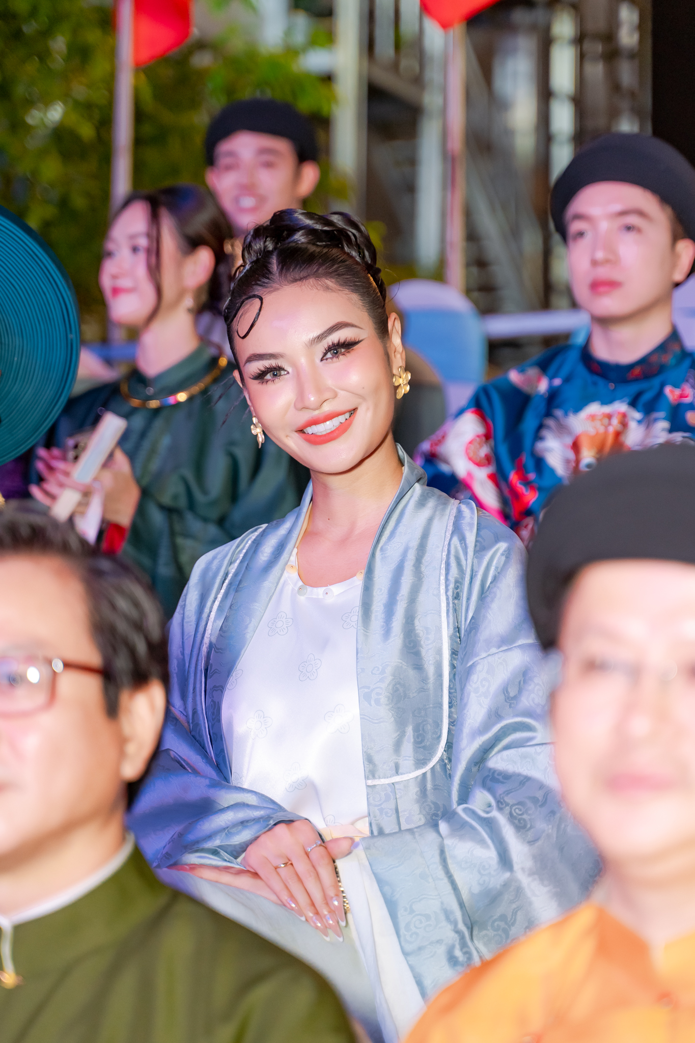 Dàn sao Vbiz lộng lẫy tại sự kiện khủng: Tiểu Vy - Quốc Anh bị