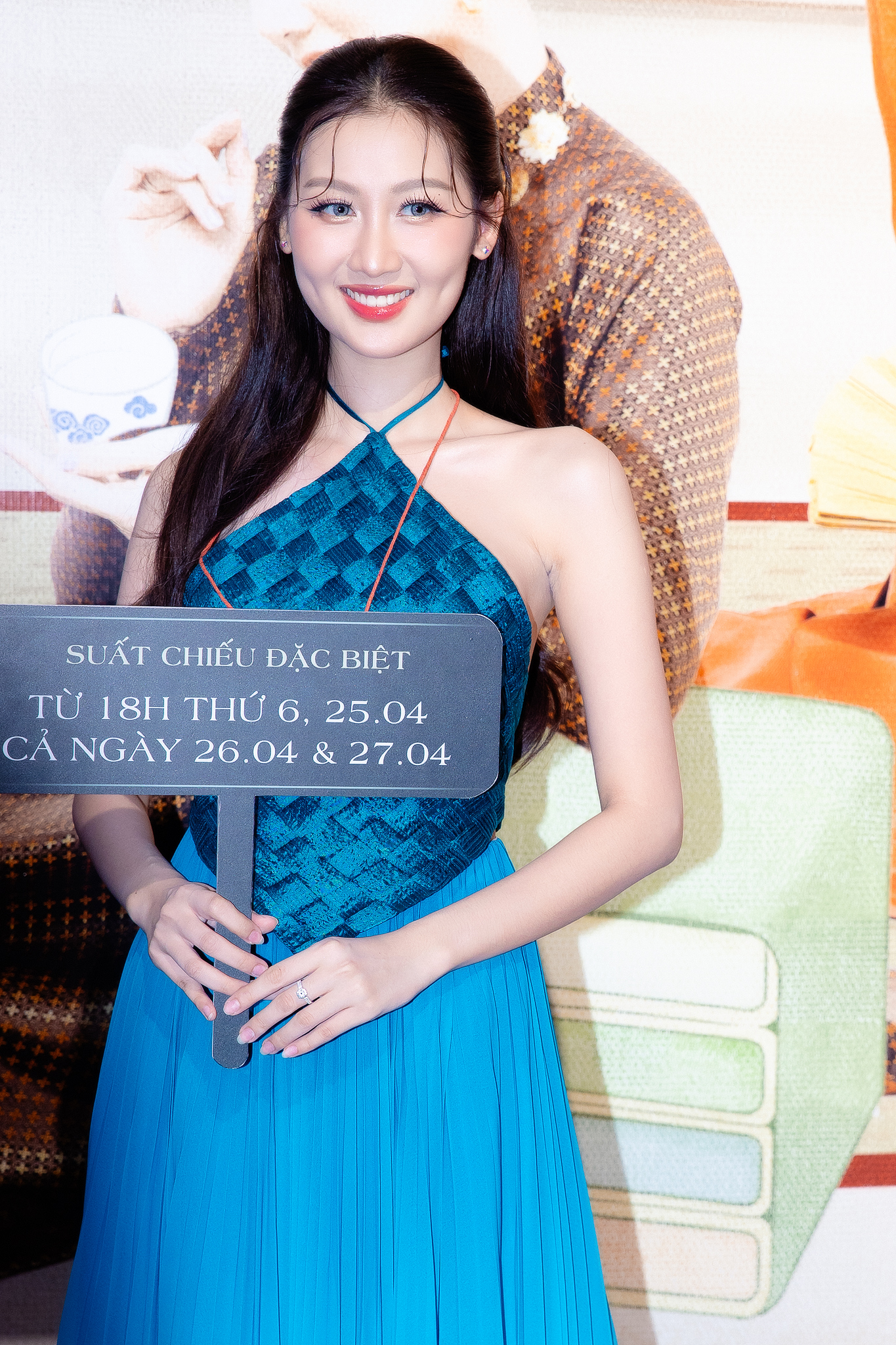 Thảm đỏ hot nhất hôm nay: Tiểu Vy - Nam Anh đọ sắc “khét lẹt”, 1 mỹ nhân gây sốc vì nhan sắc hậu giảm 20kg- Ảnh 9.