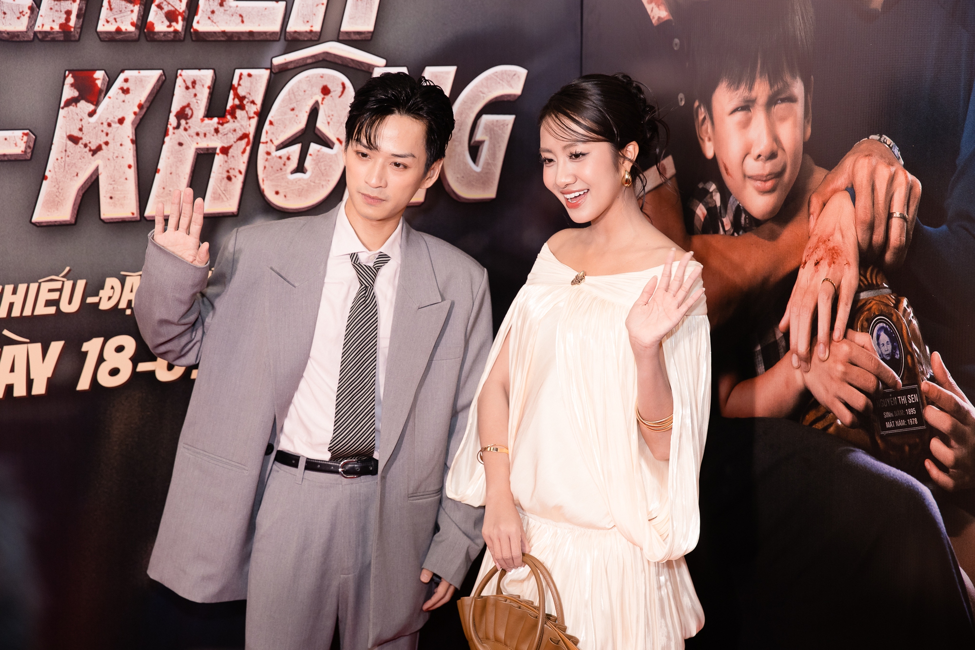 Siêu thảm đỏ hot nhất hôm nay: Minh Hằng - Lý Nhã Kỳ đọ sắc nét căng, dàn sao Mưa Đỏ visual cháy khét mọi khung hình- Ảnh 18.