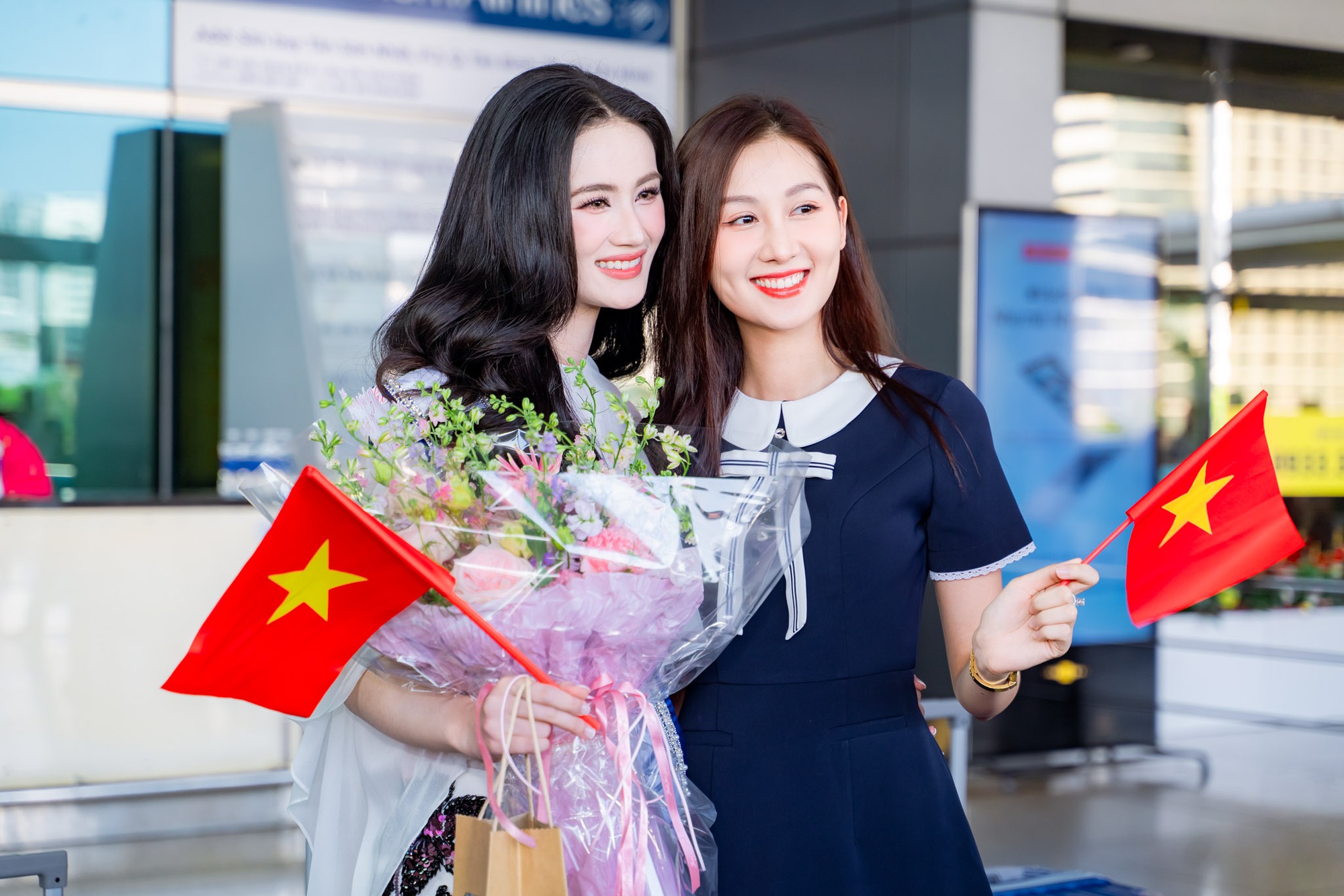 Hoa hậu Ý Nhi lên đường đến Miss World: Bạn trai vắng mặt, bật khóc nức nở khi nhìn thấy một mỹ nhân!- Ảnh 9.