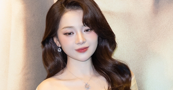 Việt Nam có 1 mỹ nhân giống hàng loạt minh tinh châu Á: Đẹp tựa Baifern Pimchanok, sang như Kim Ji Won, hao hao Triệu Lệ Dĩnh k14 3279 1763497267772 1763497270957586179033 275 0 990 1365 crop 1763497360068508844578jpg