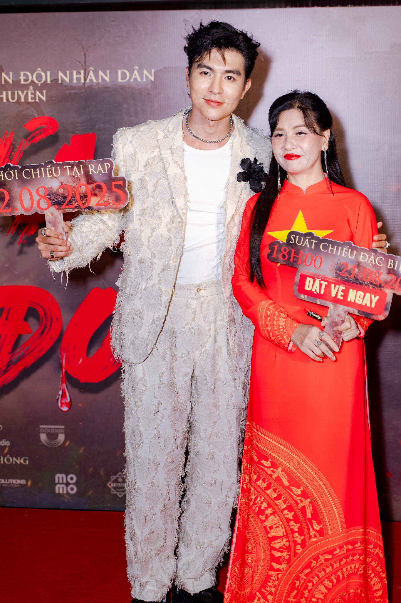 Thảm đỏ hot nhất hôm nay: Hứa Vĩ Văn U50 vẫn lấn át hội nam thần, 1 nàng thơ đẹp quá mức thách thức mọi filter- Ảnh 14. Thảm đỏ hot nhất hôm nay: Hứa Vĩ Văn U50 vẫn lấn át hội nam thần, 1 nàng thơ đẹp quá mức thách thức mọi filter- Ảnh 14.