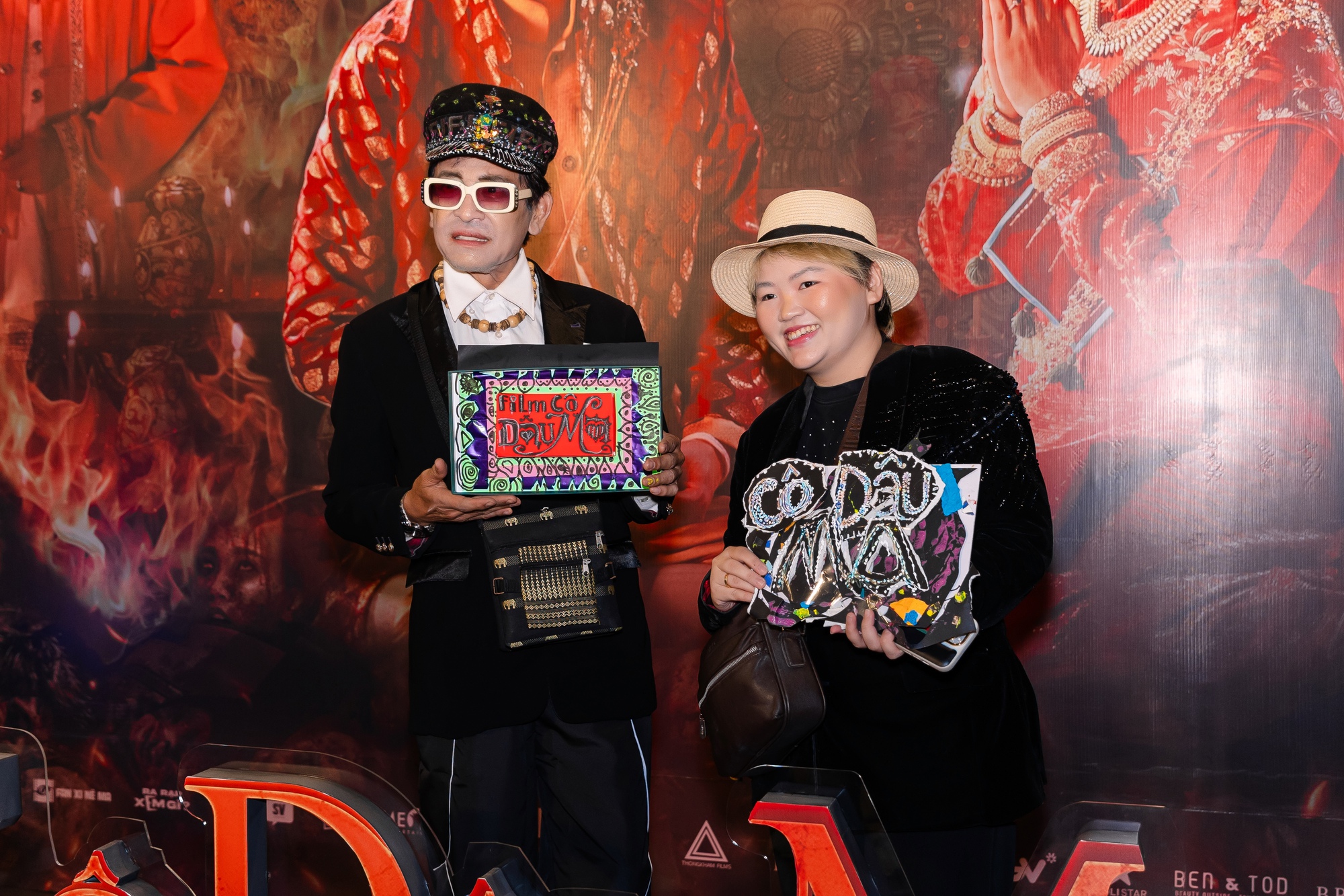 Thảm đỏ hot nhất hôm nay: Lý Hải - Minh Hà xuất hiện theo cách không ngờ, 1 mỹ nhân hở bạo ác liệt giật hết spotlight- Ảnh 7.