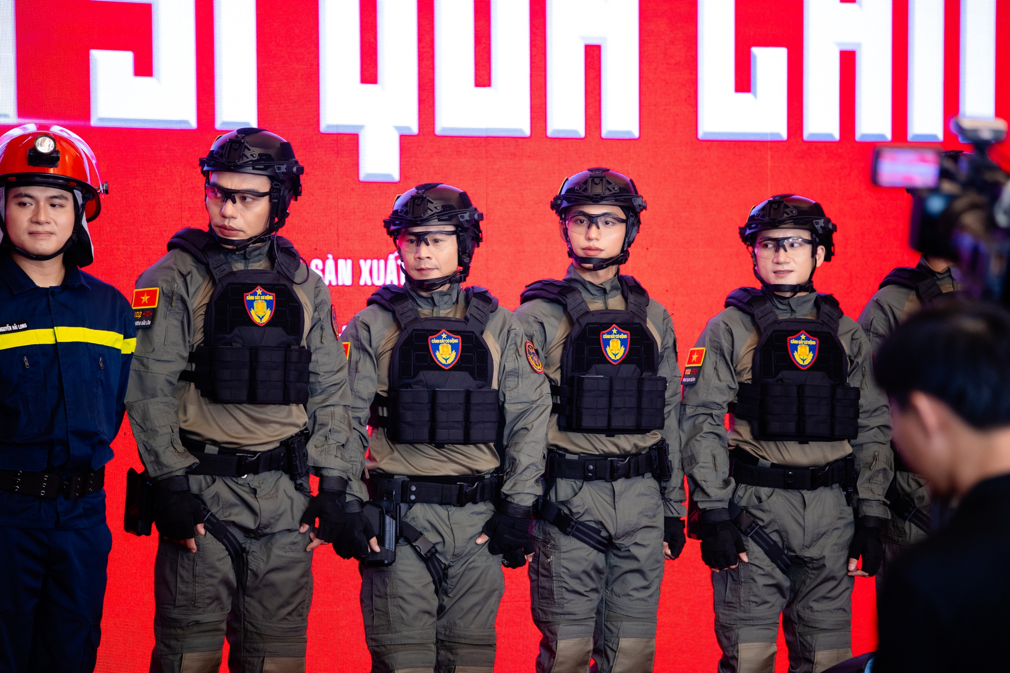 Phỏng vấn nóng Diệp Lâm Anh: Phỏng vấn nóng Diệp Lâm Anh: