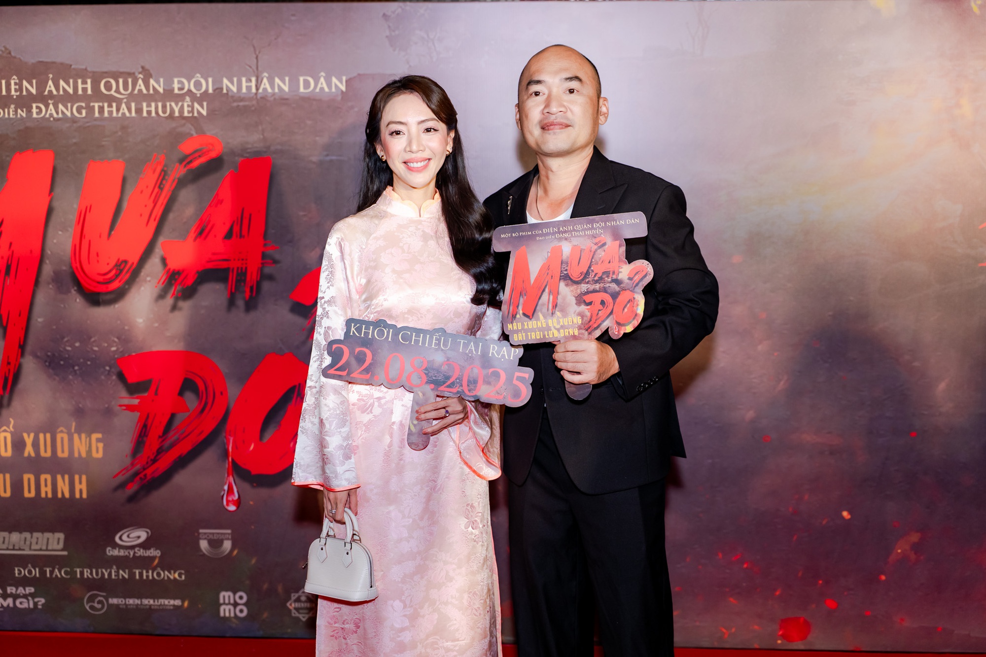 Thảm đỏ hot nhất hôm nay: Hứa Vĩ Văn U50 vẫn lấn át hội nam thần, 1 nàng thơ đẹp quá mức thách thức mọi filter- Ảnh 15. Thảm đỏ hot nhất hôm nay: Hứa Vĩ Văn U50 vẫn lấn át hội nam thần, 1 nàng thơ đẹp quá mức thách thức mọi filter- Ảnh 15.