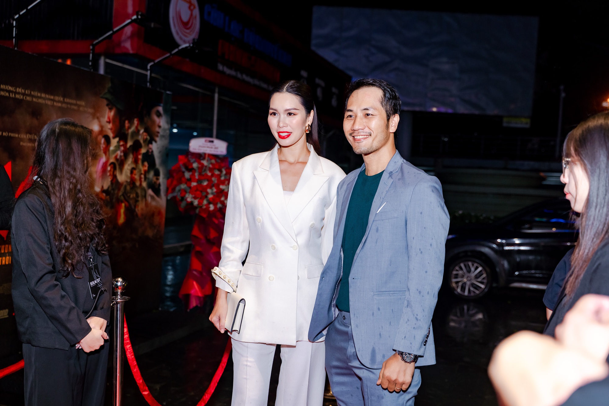 Thảm đỏ hot nhất hôm nay: Hứa Vĩ Văn U50 vẫn lấn át hội nam thần, 1 nàng thơ đẹp quá mức thách thức mọi filter- Ảnh 17. Thảm đỏ hot nhất hôm nay: Hứa Vĩ Văn U50 vẫn lấn át hội nam thần, 1 nàng thơ đẹp quá mức thách thức mọi filter- Ảnh 17.