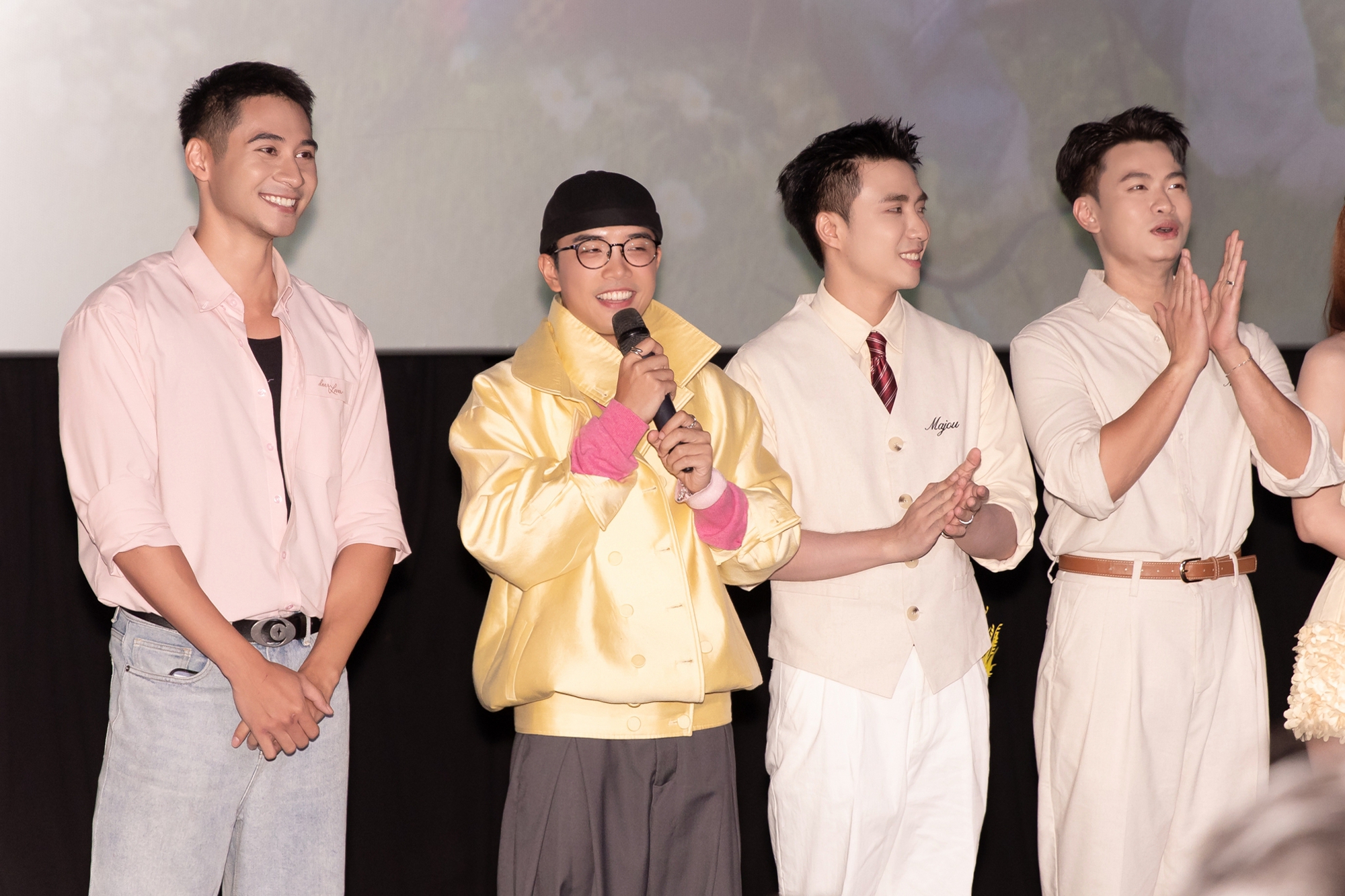 Chi Pu bị soi cận nhan sắc cam thường, Hương Giang bắt chước Gia đình Haha?- Ảnh 8.