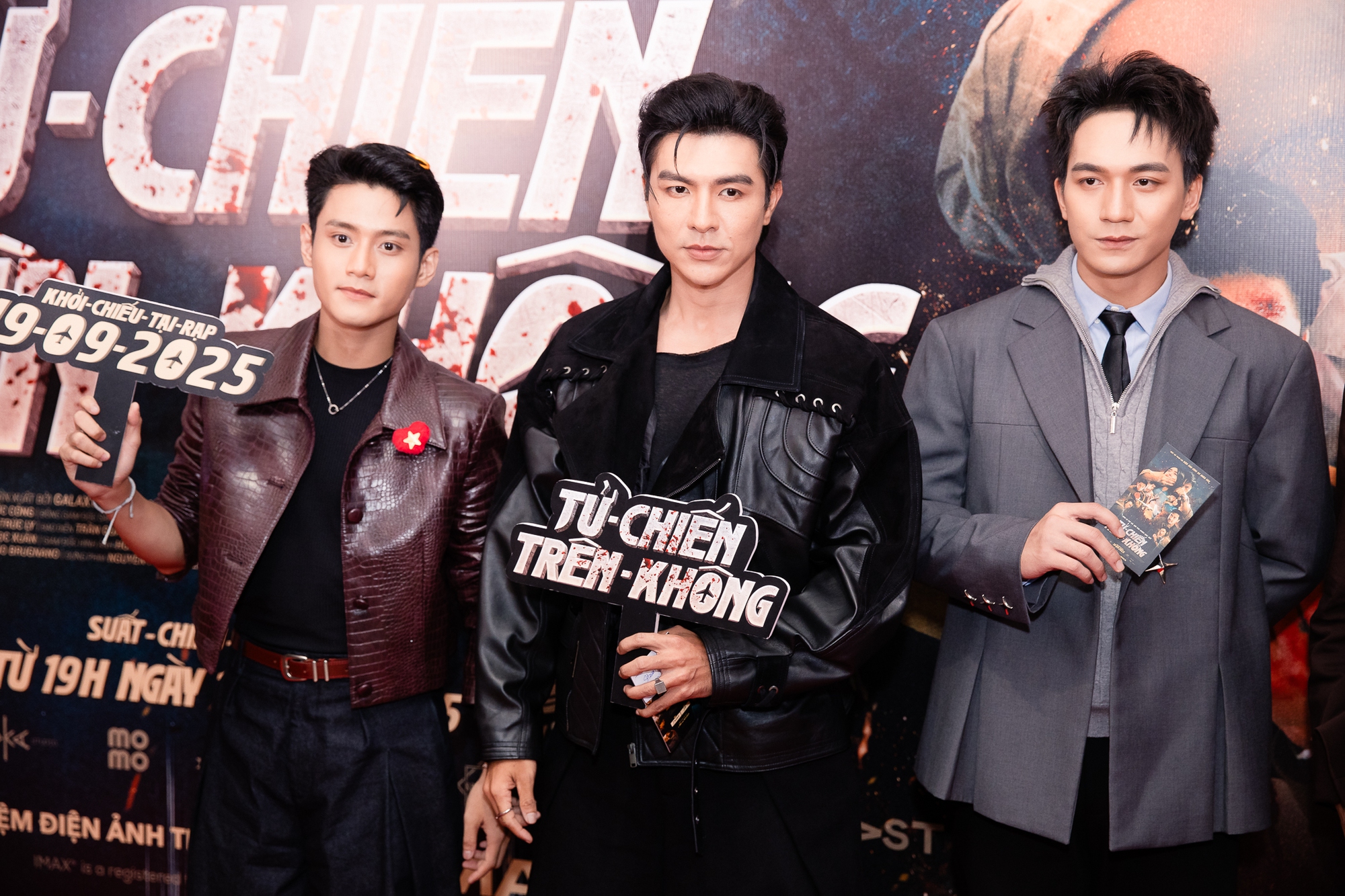 Nam chính Mưa Đỏ lần đầu chạm mặt người yêu cũ tại sự kiện, lộ thái độ khiến cả cõi mạng tiếc đứt ruột- Ảnh 1.