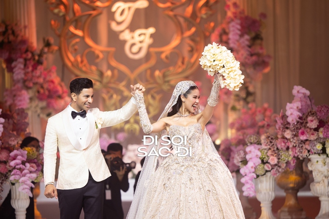 Cùng là đám cưới nhưng đây là chuyện Tiên Nguyễn được làm, Hà Tăng - Linh Rin thì không!- Ảnh 12. Cùng là đám cưới nhưng đây là chuyện Tiên Nguyễn được làm, Hà Tăng - Linh Rin thì không!- Ảnh 12.