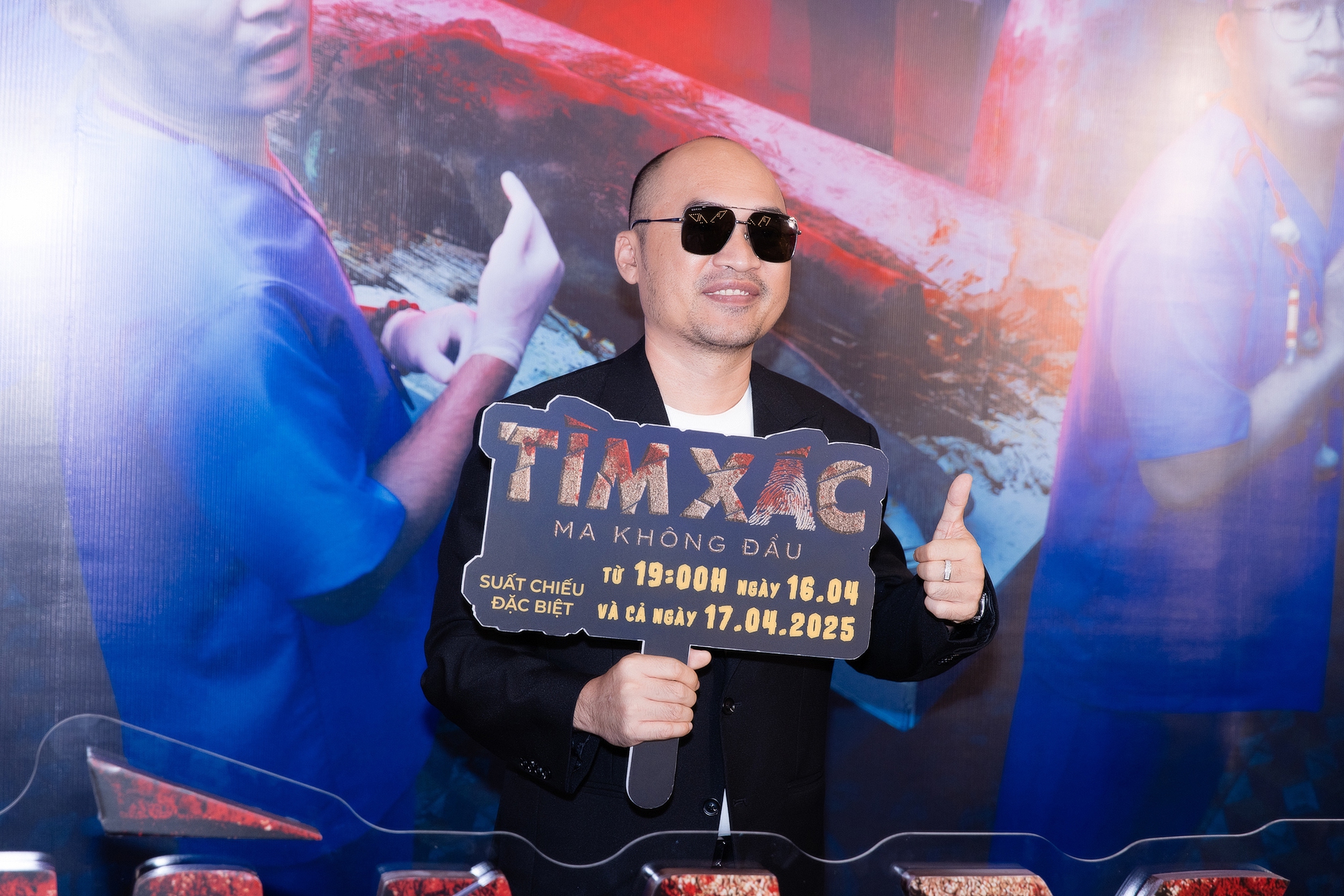 Nhan sắc gây sốc của mỹ nam hack tuổi đỉnh nhất Vbiz, U40 mà như mới đôi mươi- Ảnh 4.