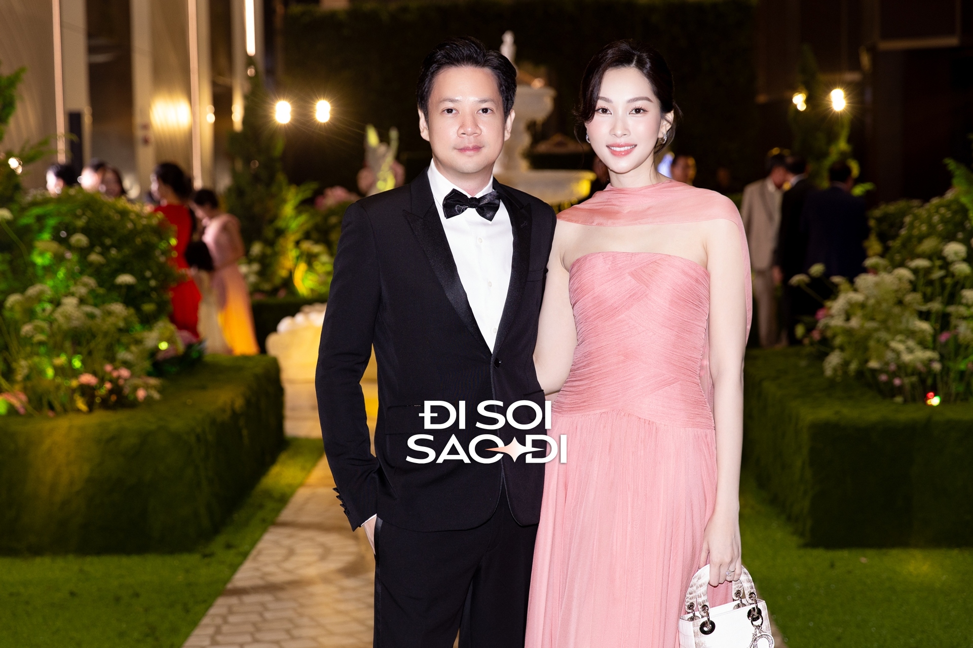 Đặng Thu Thảo hiếm hoi lộ diện trong đám cưới Tiên Nguyễn: Nhan sắc này xứng danh