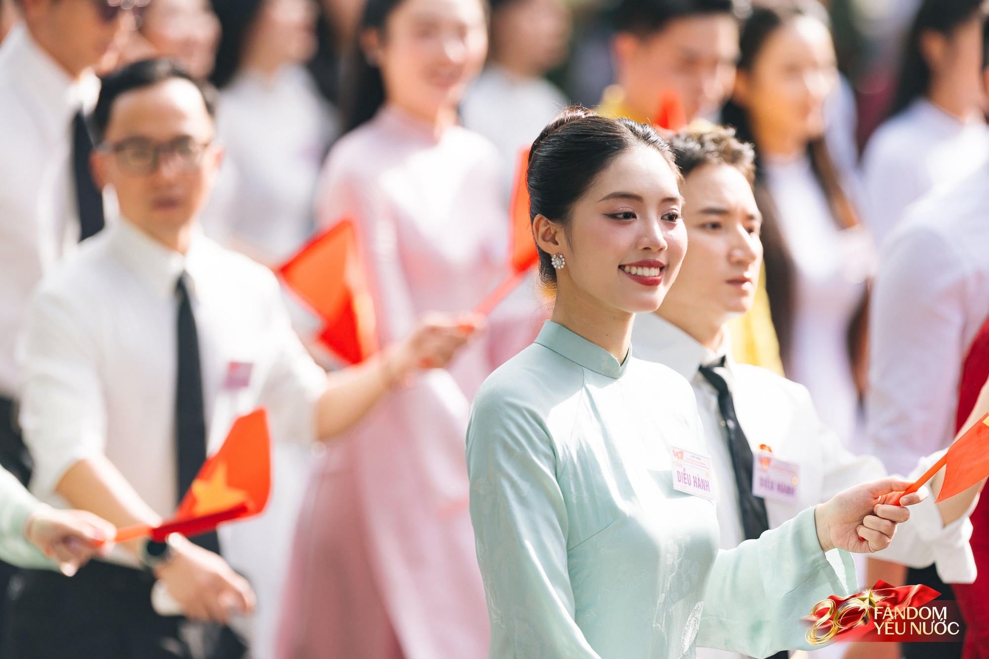 Ảnh nét căng và clip trọn vẹn Khối nghệ sĩ diễu hành 2/9: Quá đẹp, quá rạng rỡ, quá tự hào!- Ảnh 18.