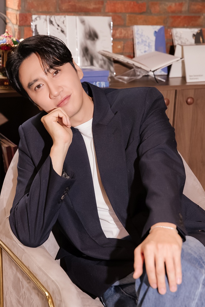 Lee Kwang Soo: Làm việc với ekip Việt Nam, tôi cảm nhận và học hỏi được 1 điều- Ảnh 4. Lee Kwang Soo: Làm việc với ekip Việt Nam, tôi cảm nhận và học hỏi được 1 điều- Ảnh 4.