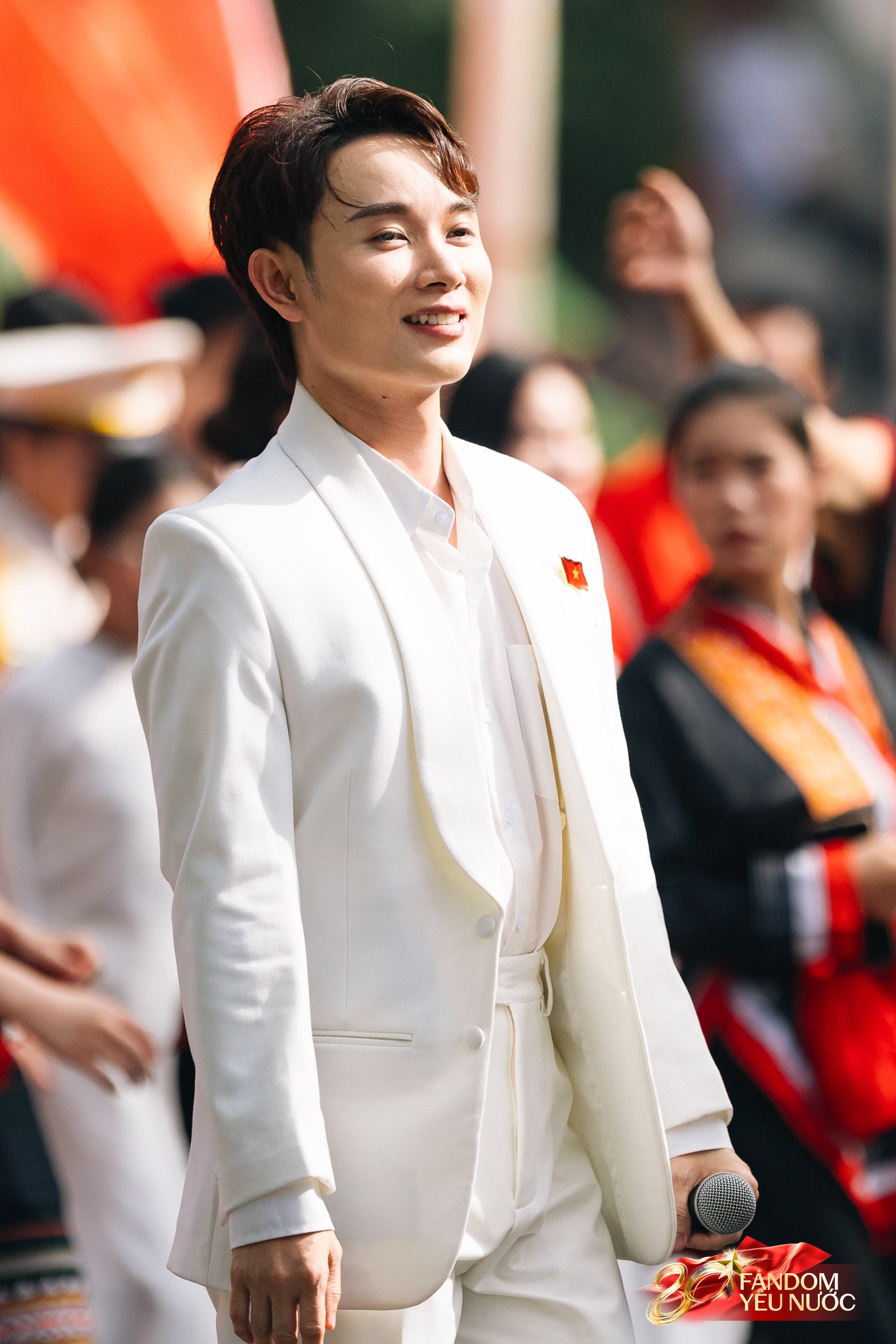 Ảnh nét căng và clip trọn vẹn Khối nghệ sĩ diễu hành 2/9: Quá đẹp, quá rạng rỡ, quá tự hào!- Ảnh 16.