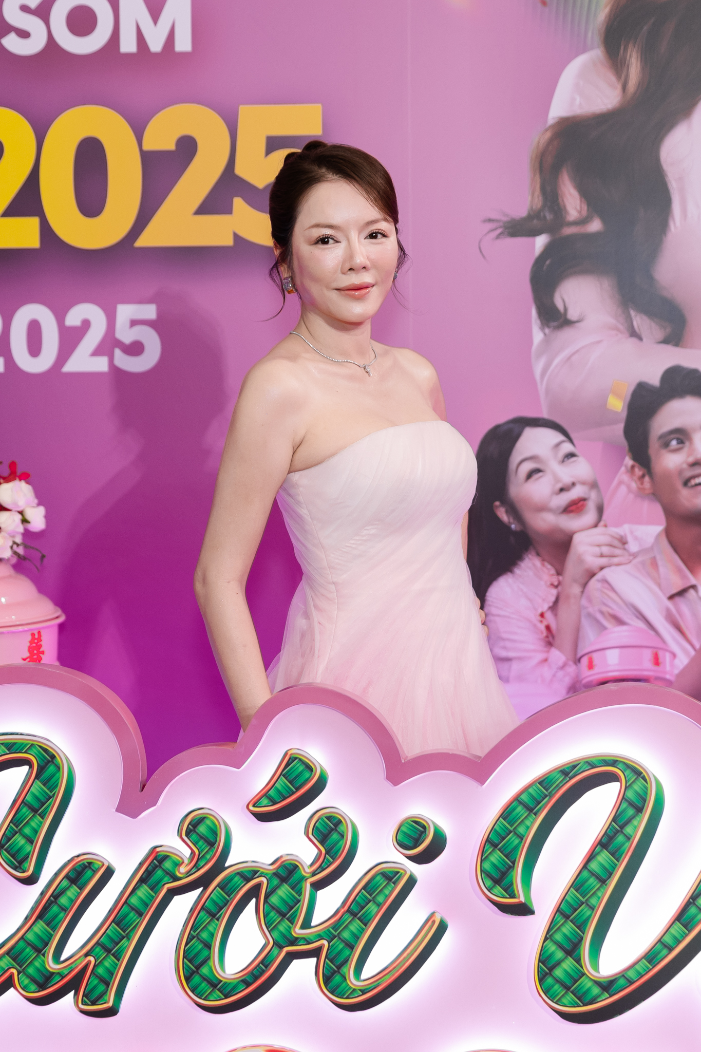 Thảm đỏ HOT nhất hôm nay: Lý Nhã Kỳ - Lê Hoàng Phương đọ sắc bùng nổ, 1 nghệ sĩ lần đầu xuất hiện sau khi phải hầu tòa- Ảnh 3. Thảm đỏ HOT nhất hôm nay: Lý Nhã Kỳ - Lê Hoàng Phương đọ sắc bùng nổ, 1 nghệ sĩ lần đầu xuất hiện sau khi phải hầu tòa- Ảnh 3.