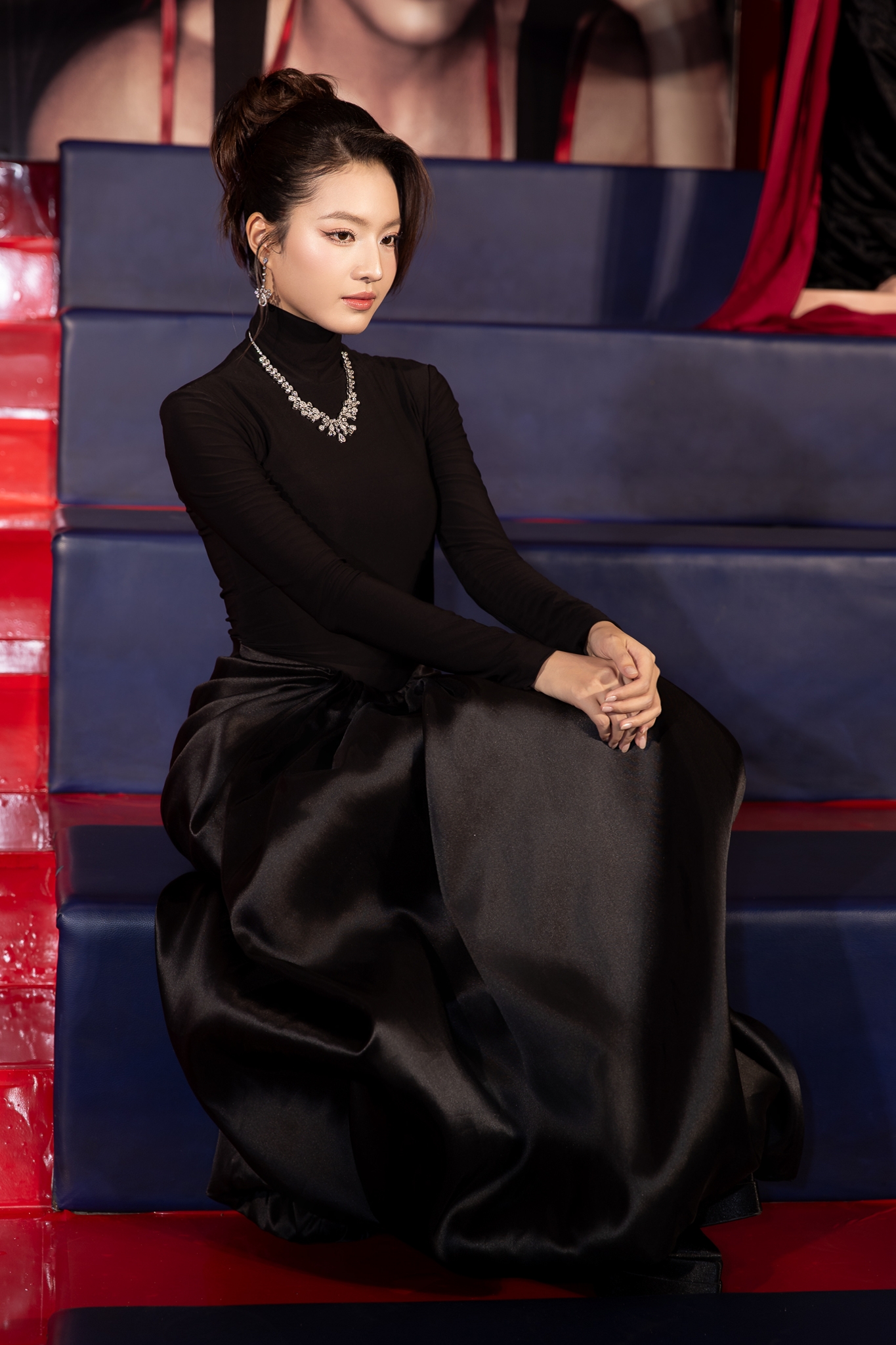 Vbiz có 1 mỹ nhân cứ xuất hiện là biến thảm đỏ thành kiệt tác, đẹp sang quá thể nhìn lóa cả mắt- Ảnh 2. Vbiz có 1 mỹ nhân cứ xuất hiện là biến thảm đỏ thành kiệt tác, đẹp sang quá thể nhìn lóa cả mắt- Ảnh 2.