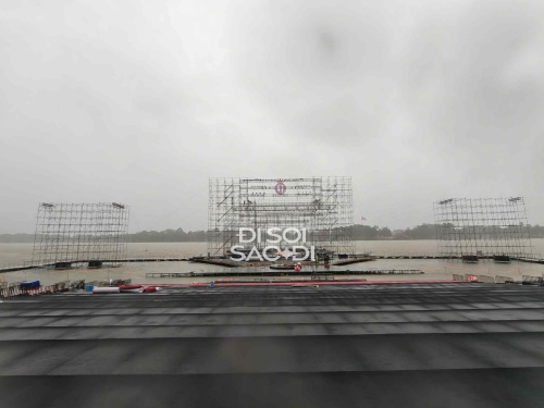 Cảnh tượng sốc: Sân khấu Chung kết Hoa hậu Việt Nam ngập trong mưa lũ, BTC ra thông báo khẩn trong đêm- Ảnh 4.