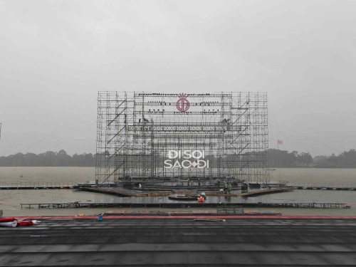 Cảnh tượng sốc: Sân khấu Chung kết Hoa hậu Việt Nam ngập trong mưa lũ, BTC ra thông báo khẩn trong đêm- Ảnh 5.