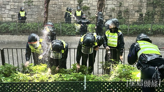 Phát hiện thi thể không còn nguyên vẹn giữa khu phố nhà giàu Hồng Kông (Trung Quốc): Cảnh sát phong tỏa tìm kiếm giữa mưa lớn- Ảnh 1.