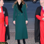 Kate Middleton rạng rỡ chủ trì đại lễ Giáng sinh, visual "bùng nổ" tại thánh đường thiêng liêng chỉ sau vài ngày gây bão với vương miện quyền lực kate william charlotte 6 1764966033183700124382 1765011197679 1765011197882840082886png