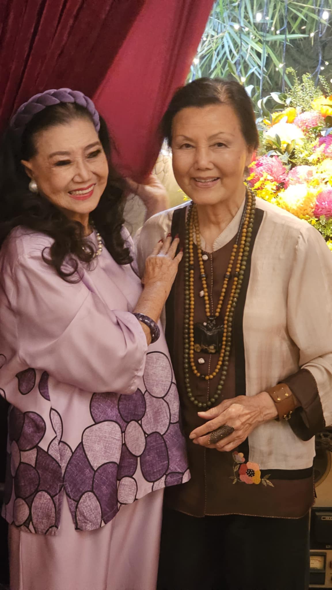 Ba minh tinh điện ảnh U90 hội tụ, 2 người là NSND- Ảnh 3. Ba minh tinh điện ảnh U90 hội tụ, 2 người là NSND- Ảnh 3.