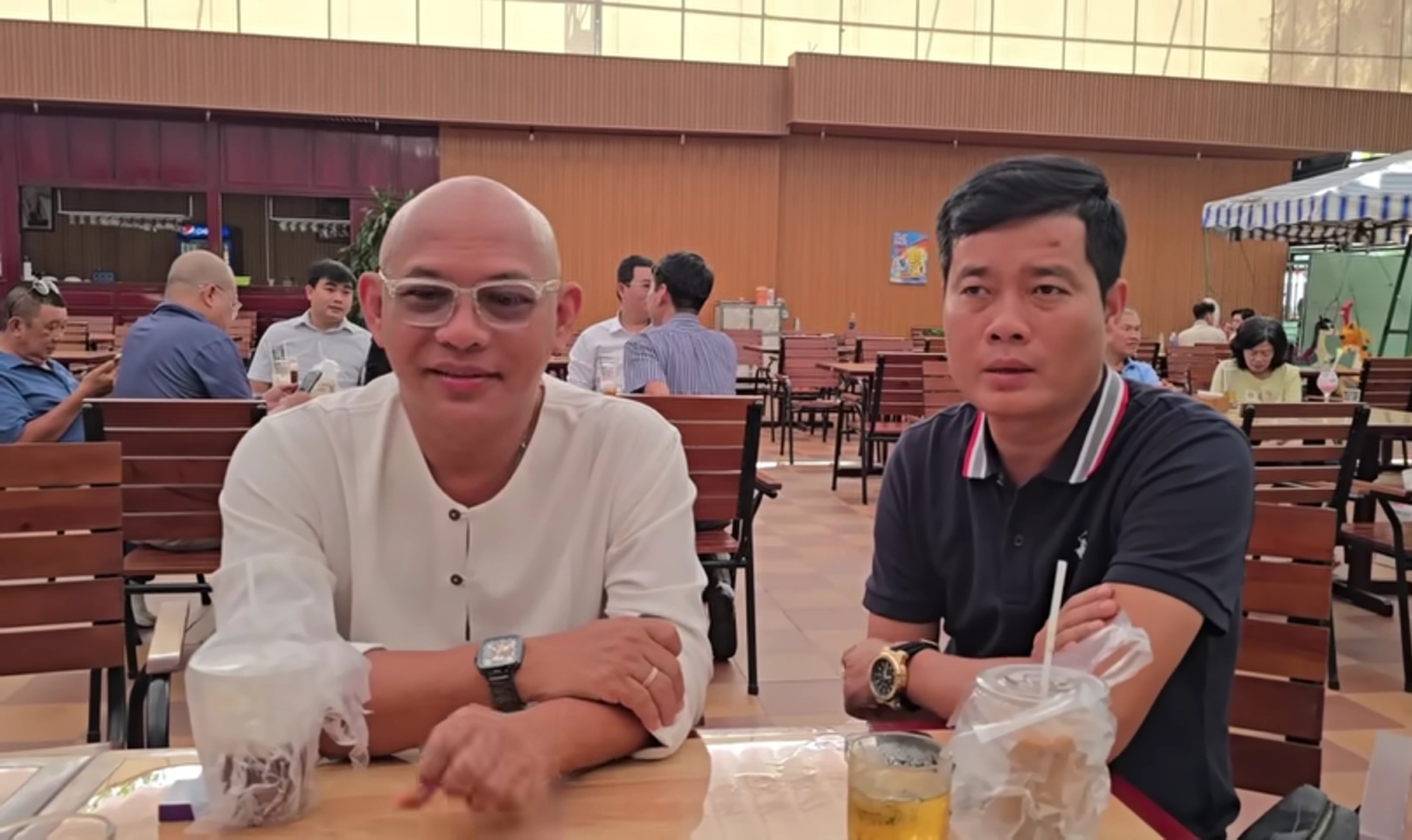 Hai ông trùm Điền Quân gặp nhau sau khi phá sản, Khương Dừa nói thẳng 1 điều với Color Man- Ảnh 2.