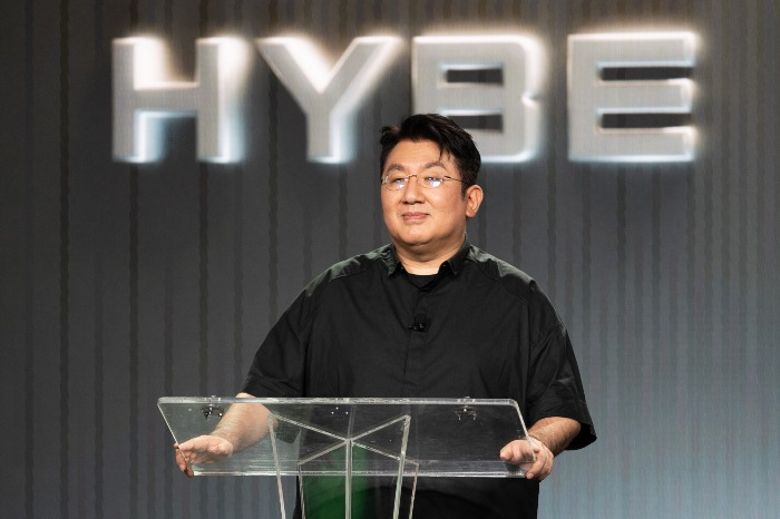 "Cha đẻ" BTS vừa bị cấm xuất cảnh là ai? Tương lai nào đang chờ đợi HYBE? ked202411290013700x0 1759501325410 17595013256151408439653