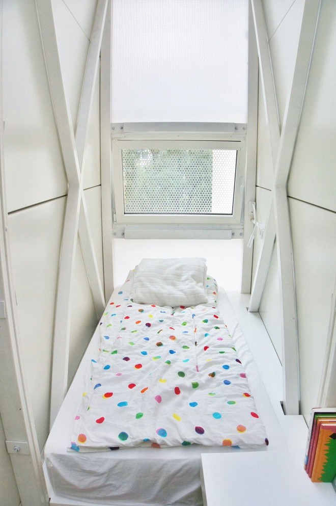 Căn nhà mỏng nhất hành tinh, bên ngoài như 1 trò đùa nhưng bên trong gây sốc- Ảnh 11.