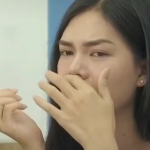 Ngọc Trinh khóc vì nhớ người yêu cũ key phong xanh chuyen canh trong chuong trinh tin tuc thoi su00512621still123 1750670689376250492557 0 0 670 1280 crop 1750670737578193731277png