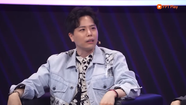 Bùi Công Nam sượng trân khi bị bóc chuyện có nhiều bạn gái trên truyền hình- Ảnh 2. Bùi Công Nam sượng trân khi bị bóc chuyện có nhiều bạn gái trên truyền hình- Ảnh 2.