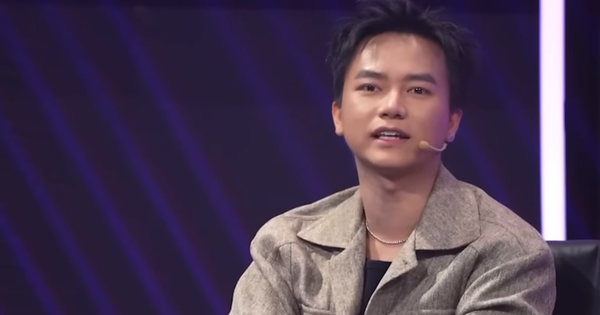 Bùi Công Nam sượng trân khi bị bóc chuyện có nhiều bạn gái trên truyền hình 27 Bùi Công Nam sượng trân khi bị bóc chuyện có nhiều bạn gái trên truyền hình key phong xanh chuyen canh trong chuong trinh tin tuc thoi su01012220still211 1737995788534571098930 60 256 771 1614 crop 17379987504971890794282png