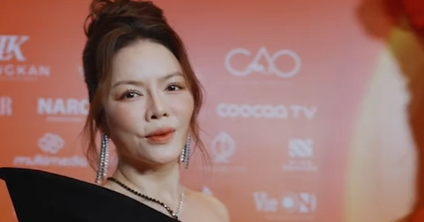 Nhan sắc khác lạ của Lý Nhã Kỳ sau 2 tháng gây xôn xao ở đám cưới Vũ Cát Tường key phong xanh chuyen canh trong chuong trinh tin tuc thoi su01445909still366 174435363660471420440 0 0 1005 1920 crop 1744353643605781894937png