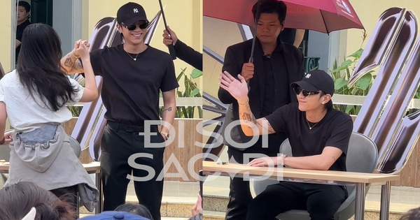 SOOBIN lộ thái độ sau khi dính ồn ào fan cuồng ôm chặt không buông tại concert Anh Trai Chông Gai key phong xanh chuyen canh trong chuong trinh tin tuc thoi su01461025still331 17432985606651820944111 40 0 1045 1920 crop 17432985686961458736406png